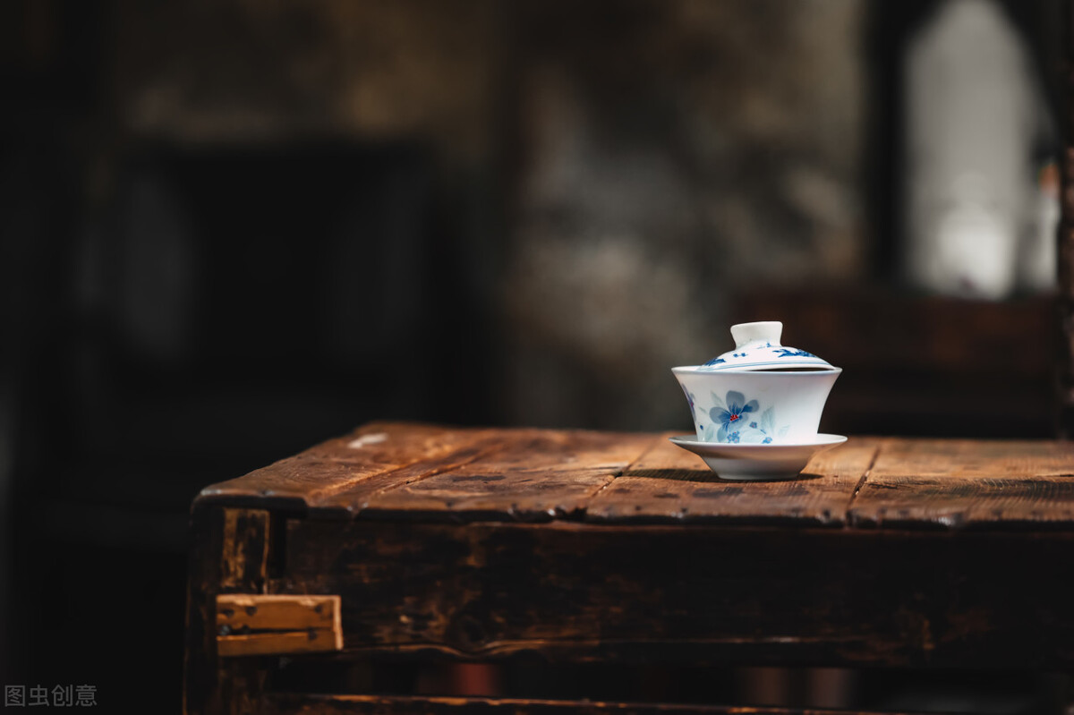 在磕磕绊绊中摸索前进的方向,在摸索中前进在经历中成长