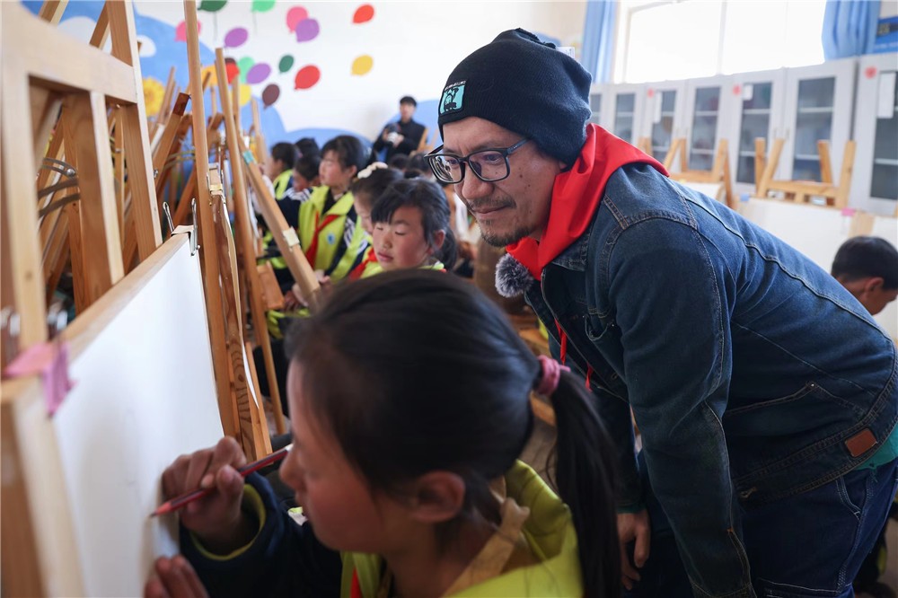 捷豹路虎小学,捷豹路虎助力昭通希望小学