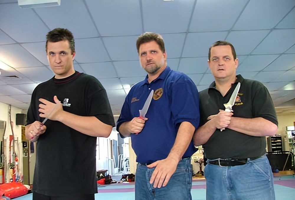 格斗大师军刀,格斗大师刀