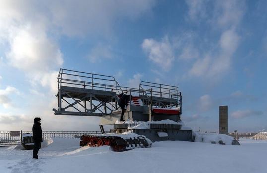 飞越俄罗斯上空,世界目前最大的钻石矿