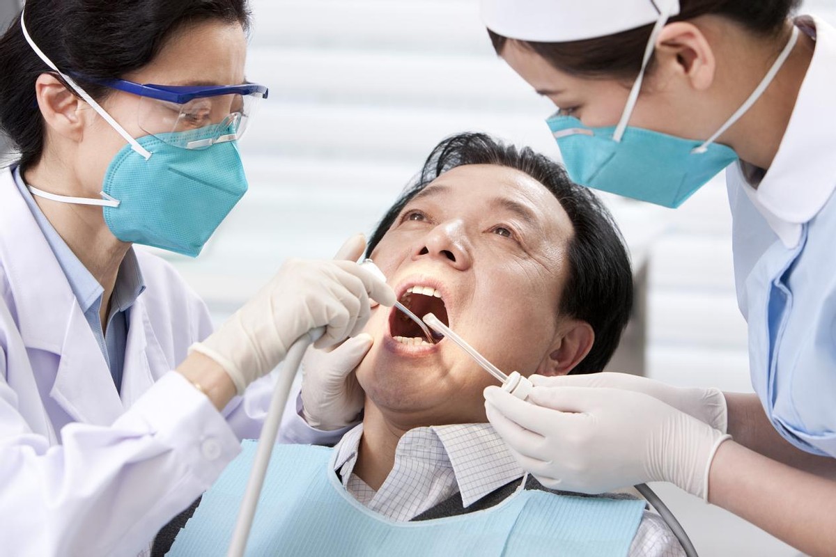 怎么快速缓解口腔溃疡的痛苦,嘴里长口腔溃疡怎么治好得快