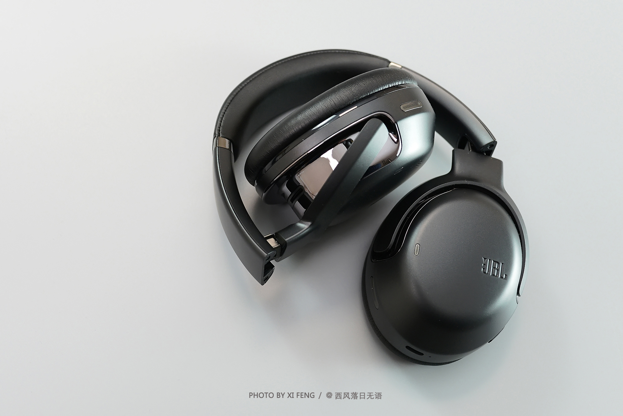 SONY、Bose、JBL三大信仰品牌，顶级降噪大头戴，换你会选谁？