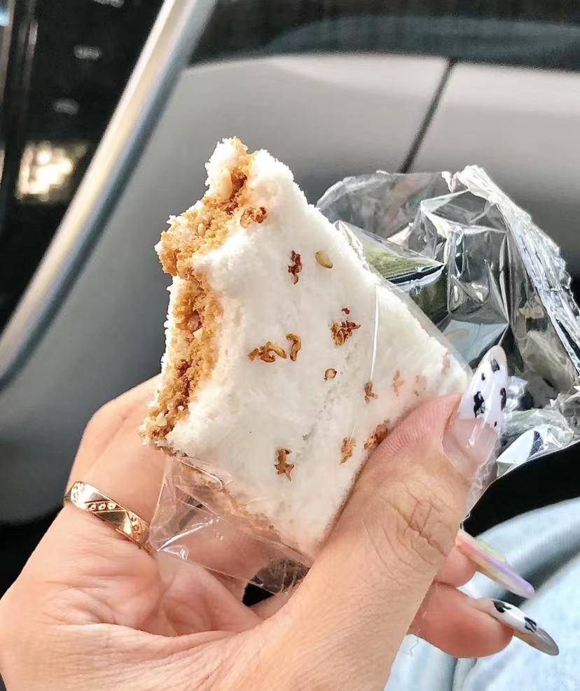 百年历史的传统糕点松软香甜,一双手造就50年历史的传统糕点