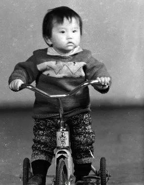 邓超背后不为人知的故事,邓超年轻的故事