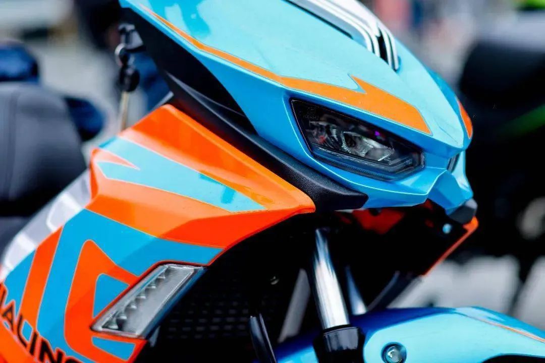 嘉陵新款冒险弯梁首次曝光,嘉陵svr180时尚版