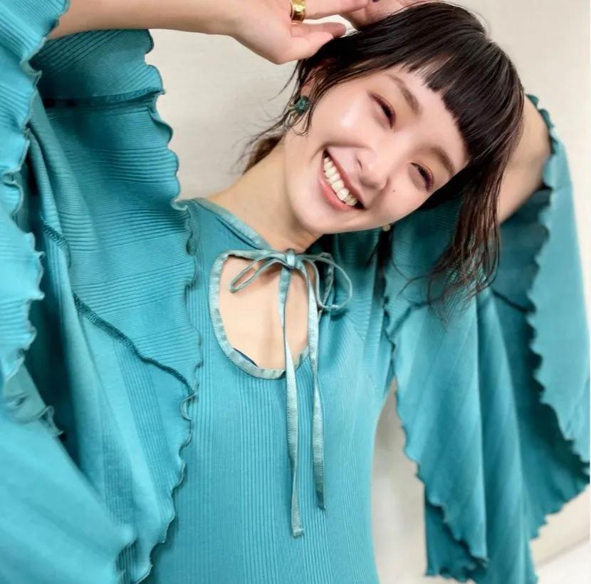 富豪狂撒一亿美金,土豪狂撒888万现金