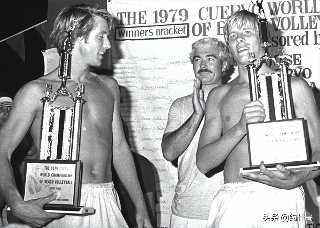 从排坛小鲜肉，到银发帅大叔-美国女排主教练基拉里