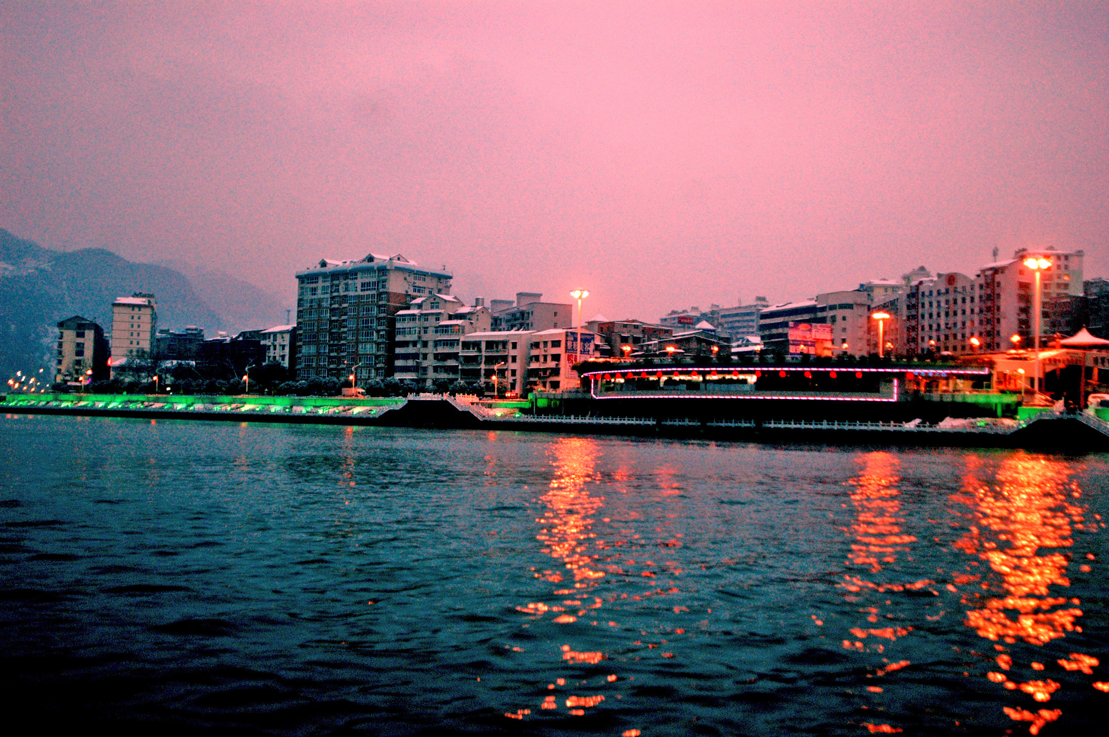 清江古诗杜甫,杜甫《清江》