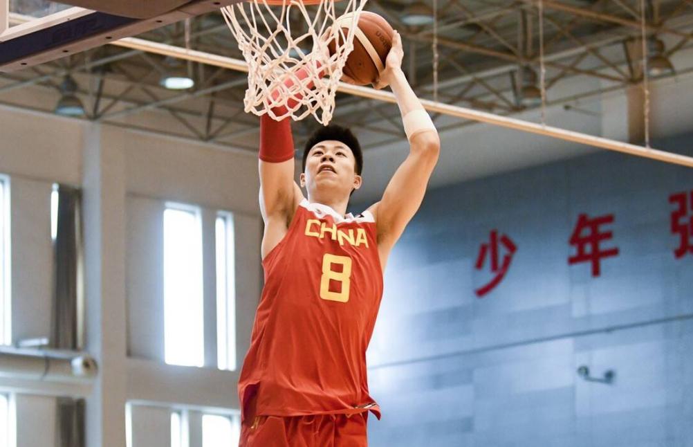 中国男篮最多允许有几名归化球员,男篮现役最强后卫排名