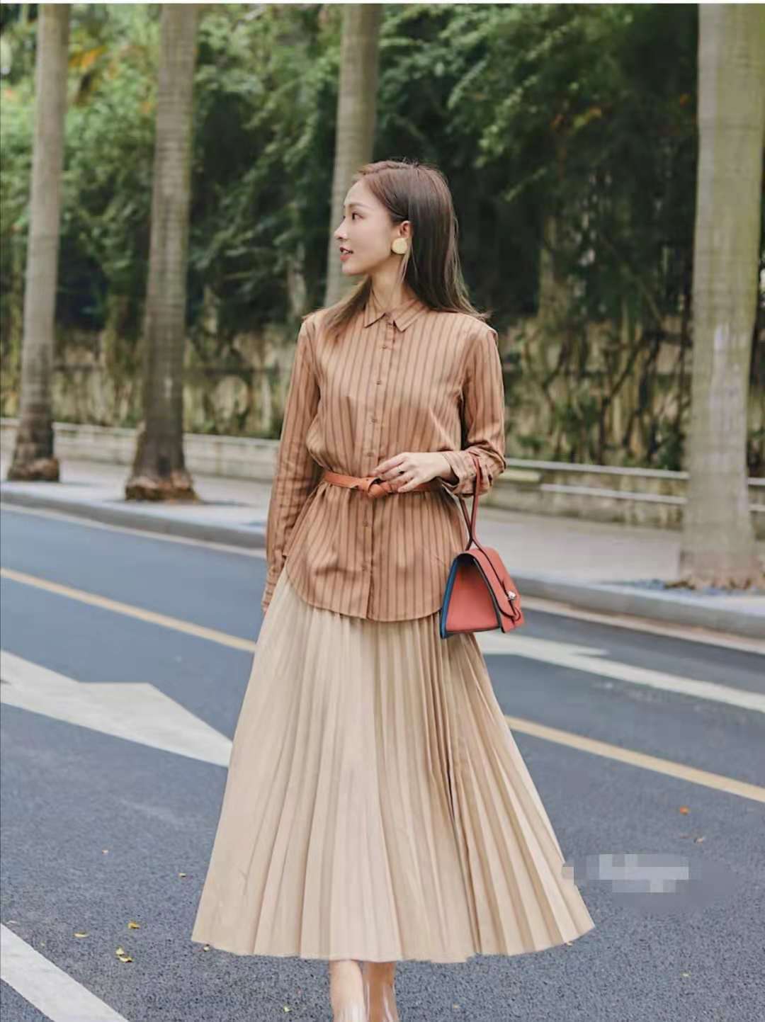 女士时尚百褶裙冬季,百褶裙女高端短