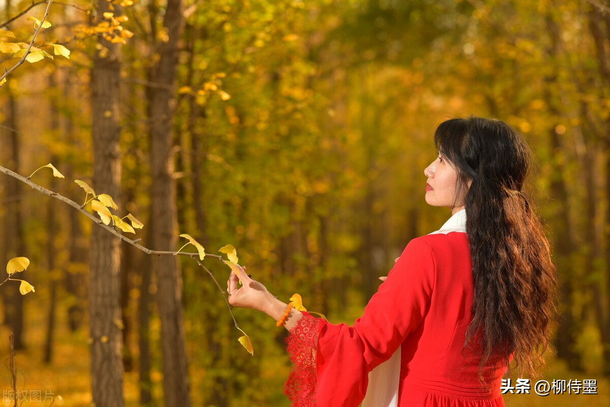 女士拍照的姿势和技巧,各种年龄段最爱的拍照姿势