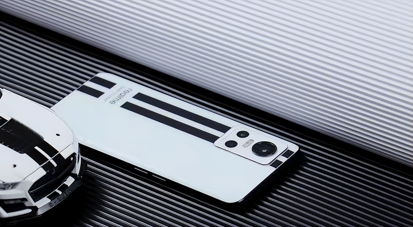 杨幂代言realmegt要抢吗,杨幂代言realme真我gt2视频