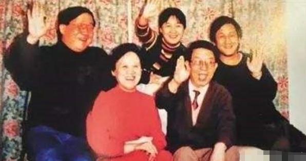 梁左死时和媳妇离婚了吗,梁左死后英达怎么样了
