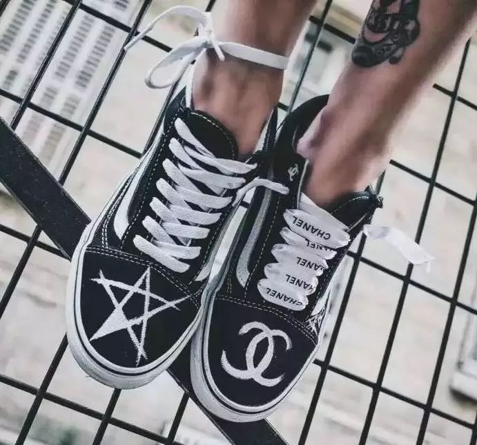 鏄庢槦灞卞绀兼湇鍞愬,鍞愬绌垮北瀵ㄧぜ鏈嶆児浜夎