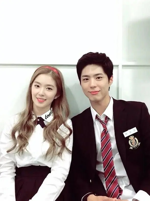 被誉为“周五情侣”，是韩国颜值最高的CP，宝琳到底有多好磕