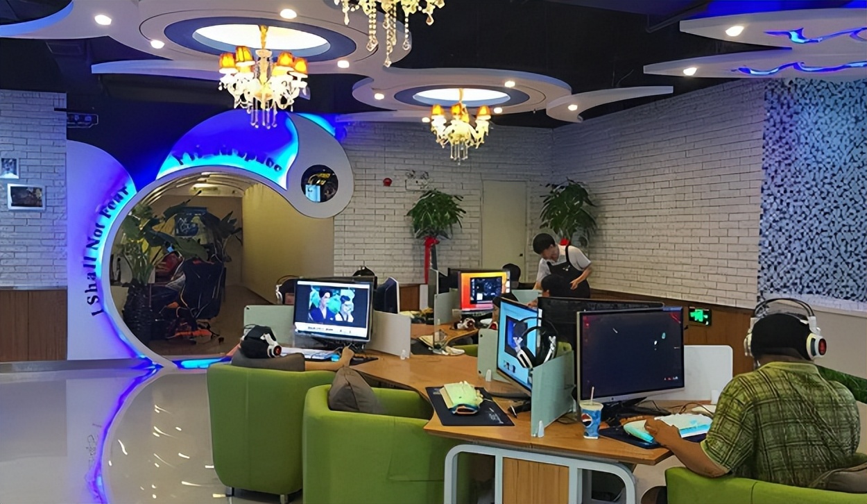 网吧一年倒闭了多少家,一年关闭网吧