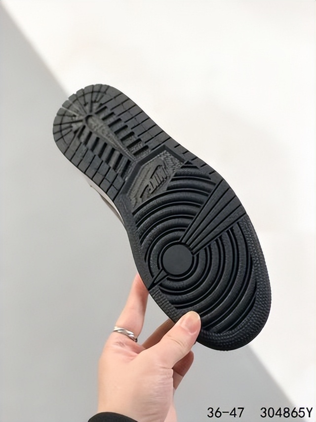 乔丹儿童高帮篮球鞋,乔丹格兰秋季防臭男式高帮篮球鞋