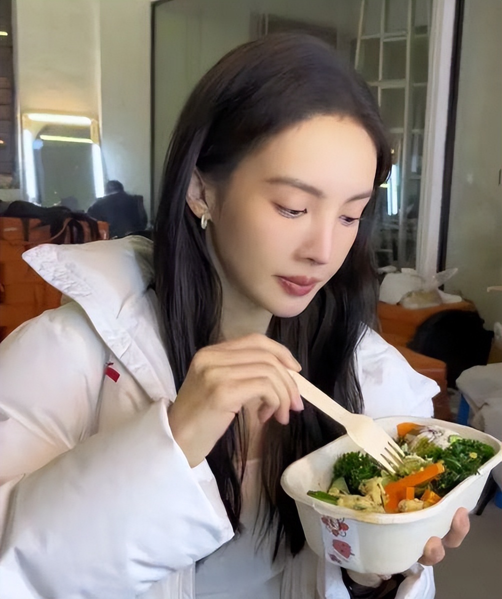 微博之夜照妖镜小动作,微博之夜成女星照妖镜