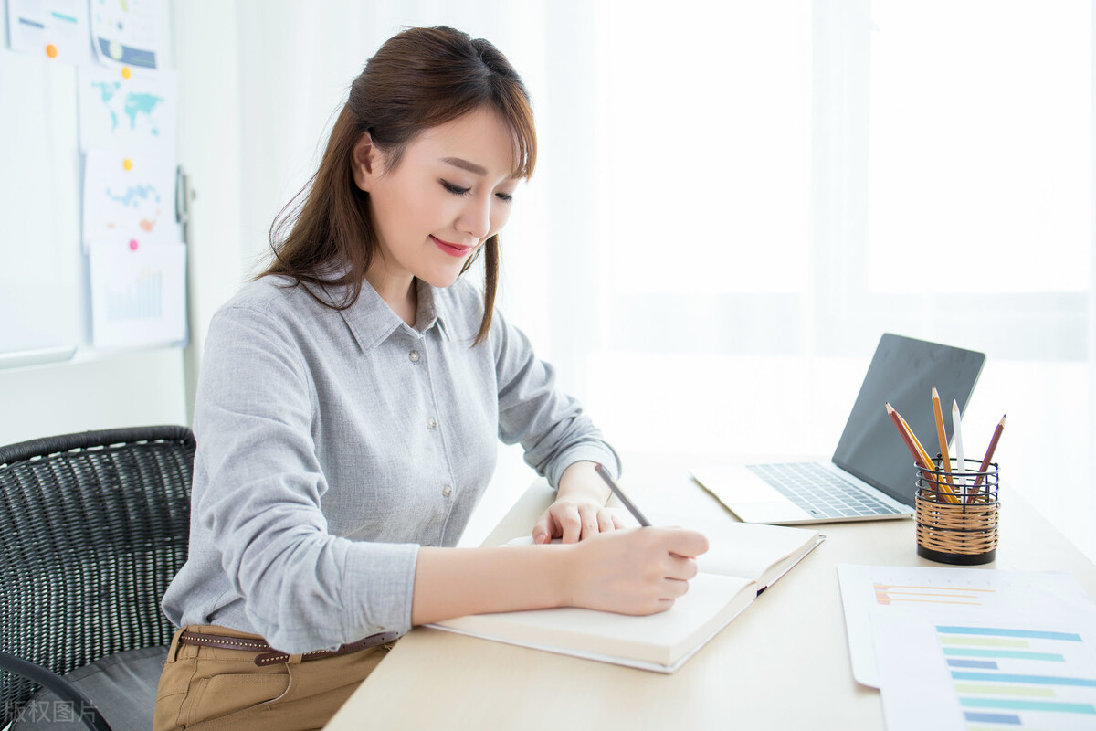 没有写作功底的人如何开始写作,如何才能更快学会写作