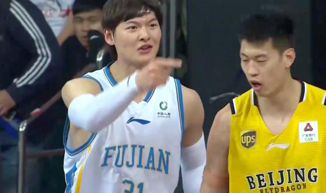 现任男篮第一人王哲林,王哲林总得分升至本土球员第一名