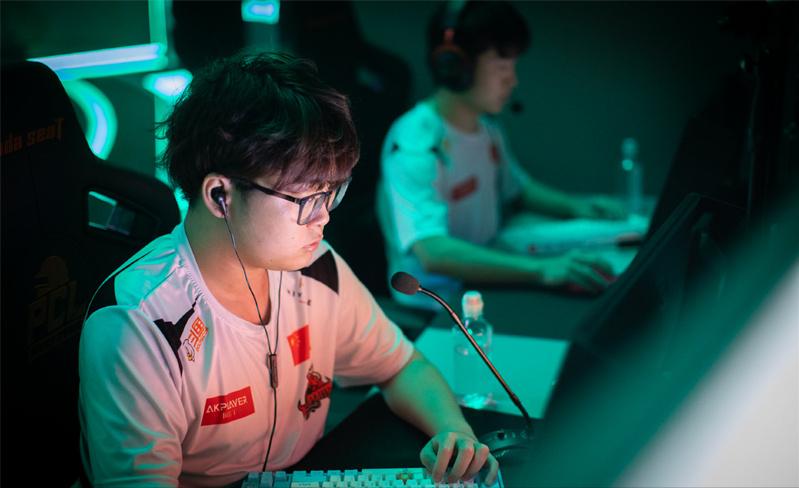 NH为不当发言解释，4AM的教训就在眼前，没有人会一直处于巅峰