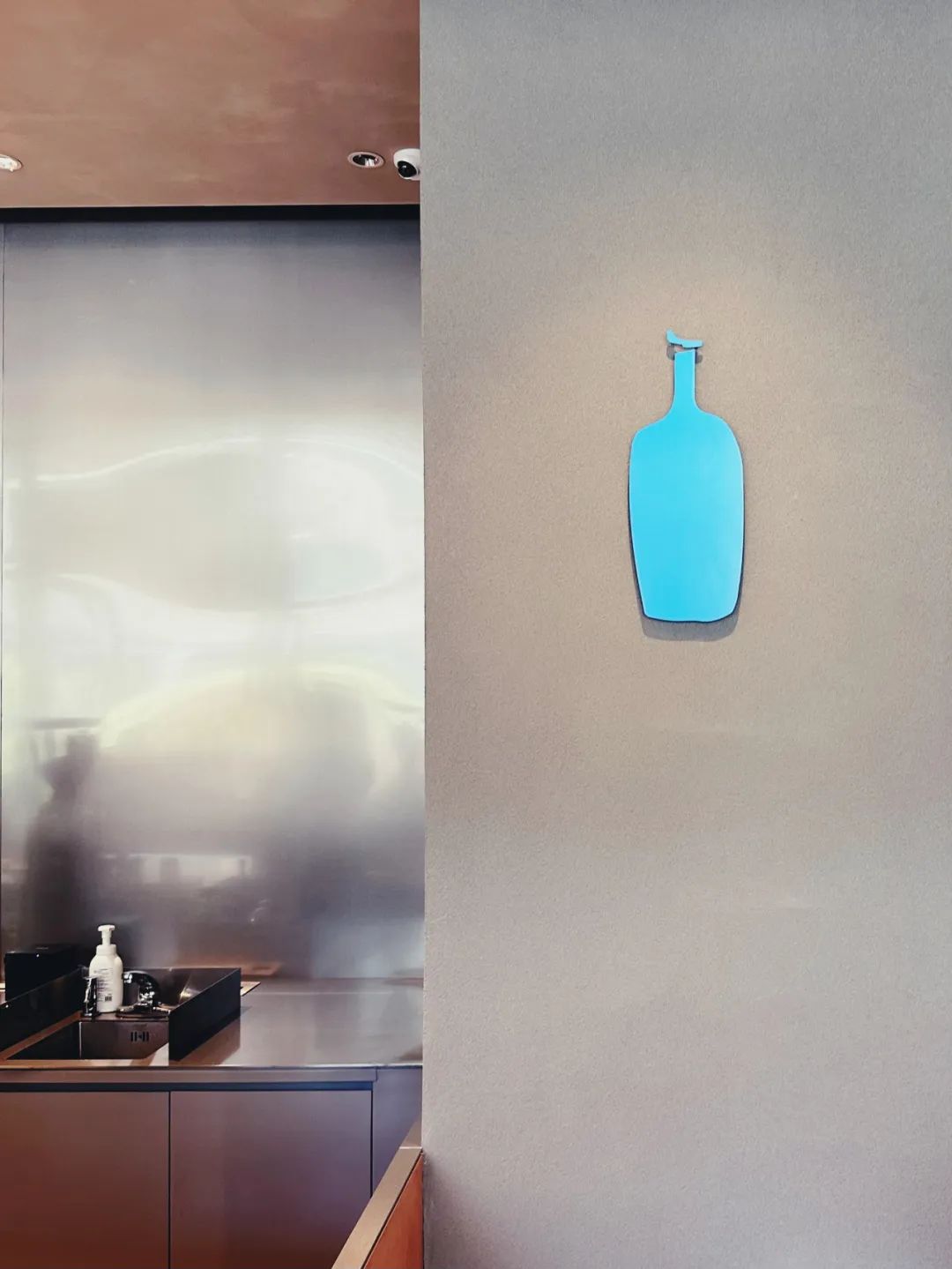 bluebottlecoffee上海首店,bluebottle上海前滩太古里店