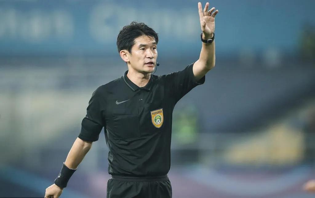 中超打裁判集锦,中超裁判播报