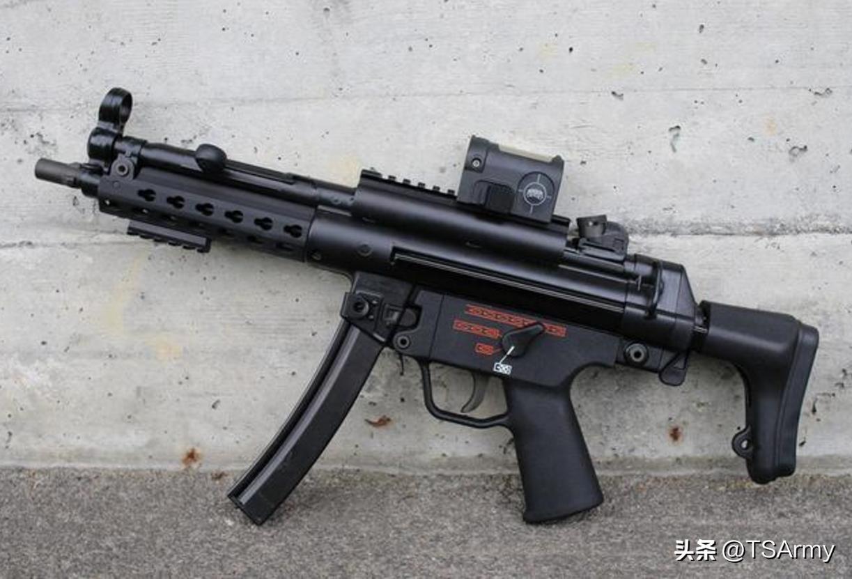 香港飞虎队使用的是什么枪械,飞虎队用的是什么手枪