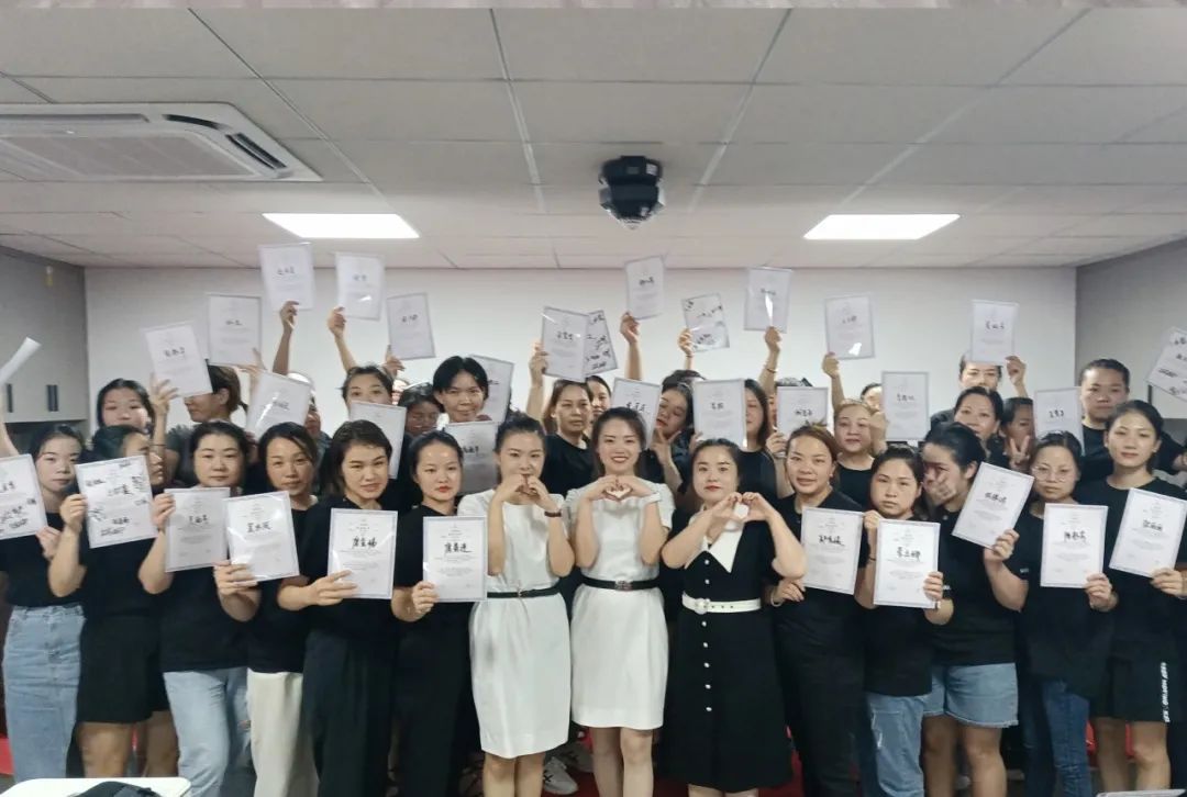 ​携手合作120余家优质连锁，第四届韩雅818美妆节盛大启幕