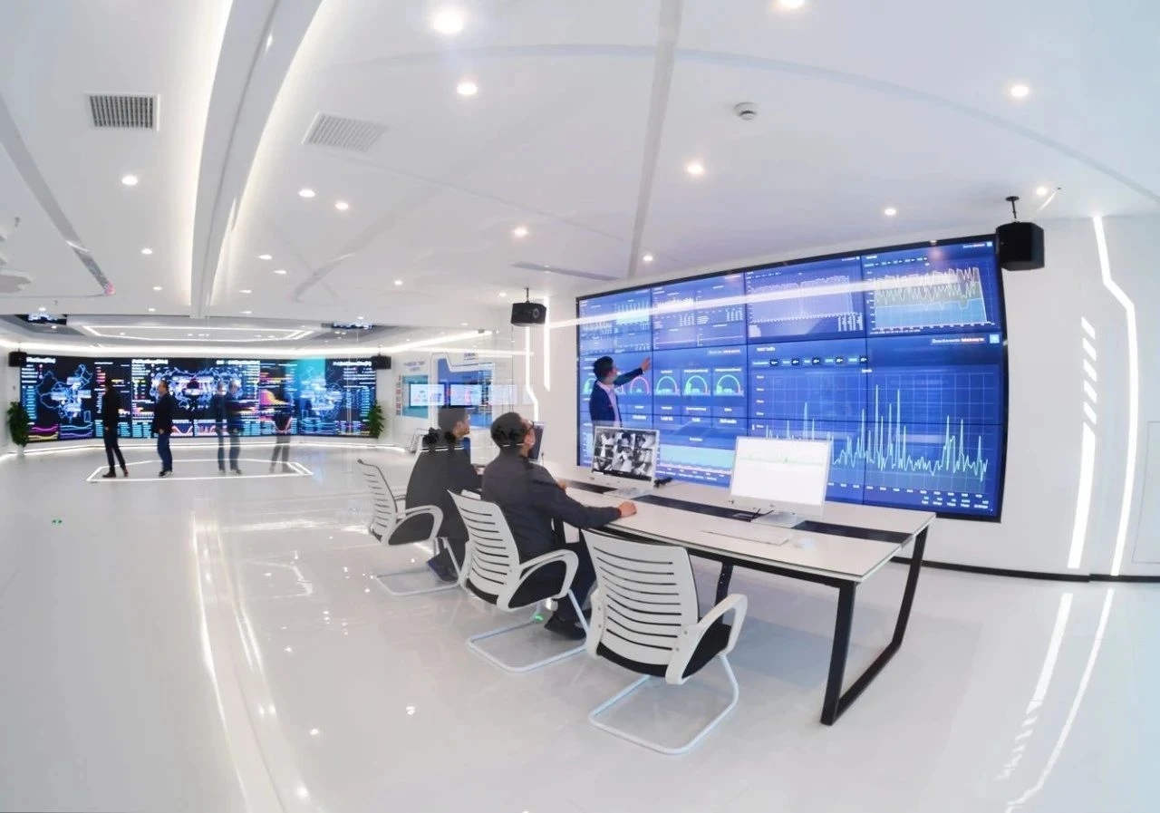 政经1号︱对这个最想留住的“幸运”，南京真的是满满诚意