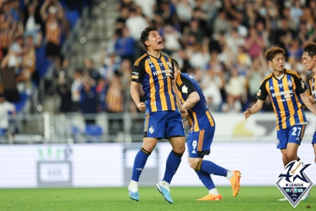 韩足对中国足球赛直播,韩国9点新闻