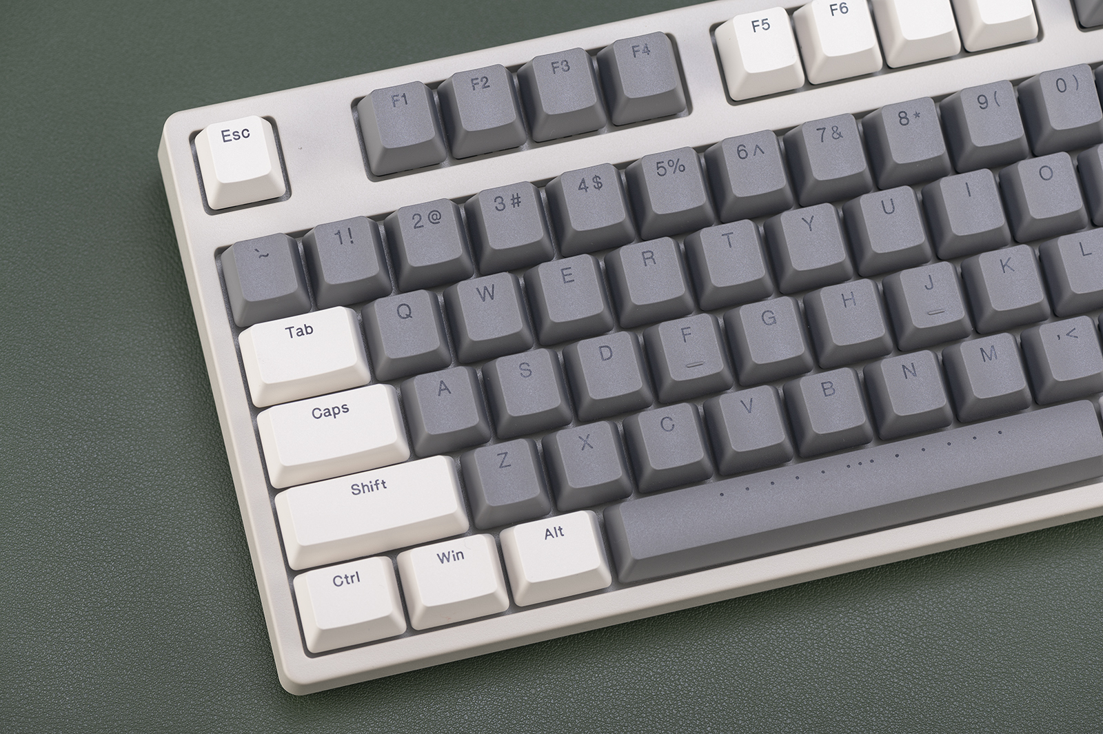 ikbc机械键盘w210女妖,勇于做减法