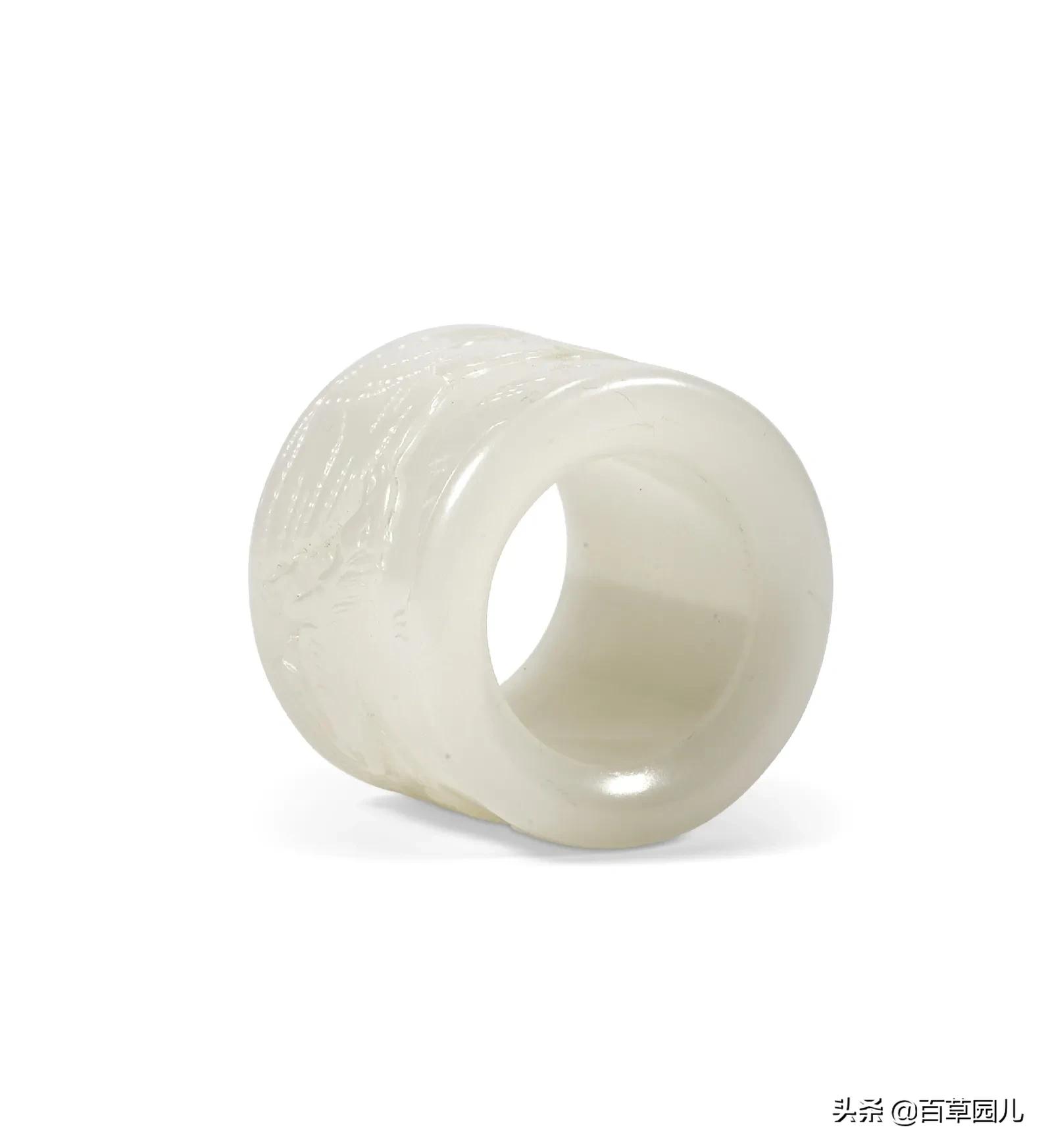 一只白玉蟹5万！一只骆驼1.6万！香港玉器小件儿最新成交