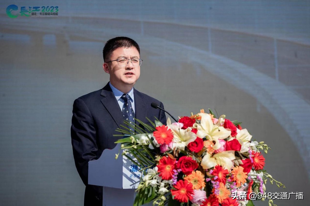 文旅局局长为马拉松打call,文旅局举办马拉松