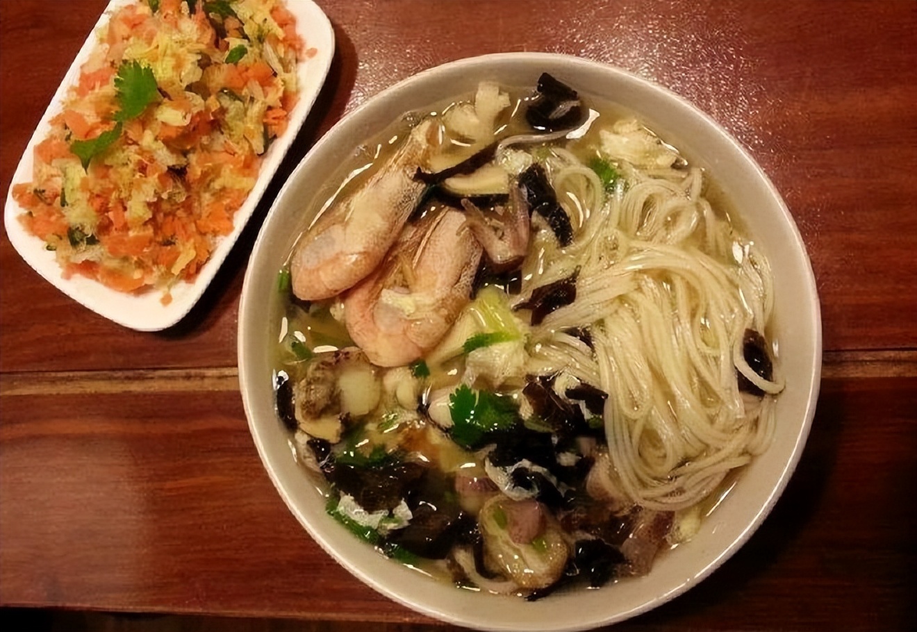 济南和青岛哪里旅游人多,青岛和济南旅游哪里人少