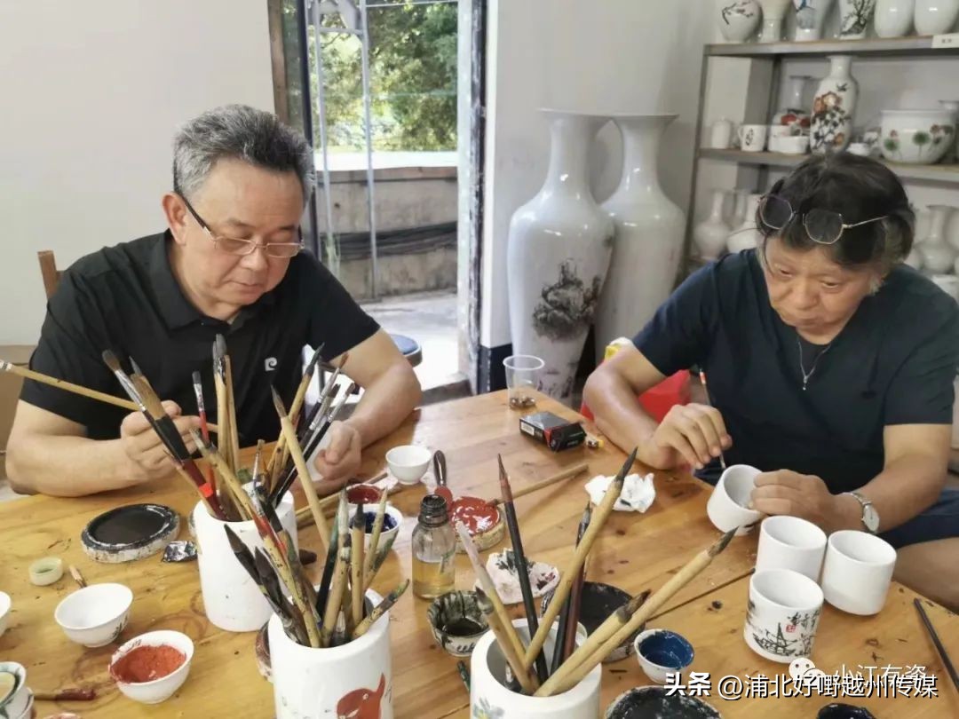 传统手艺釉上粉彩瓷板画,粉彩瓷绘画工艺