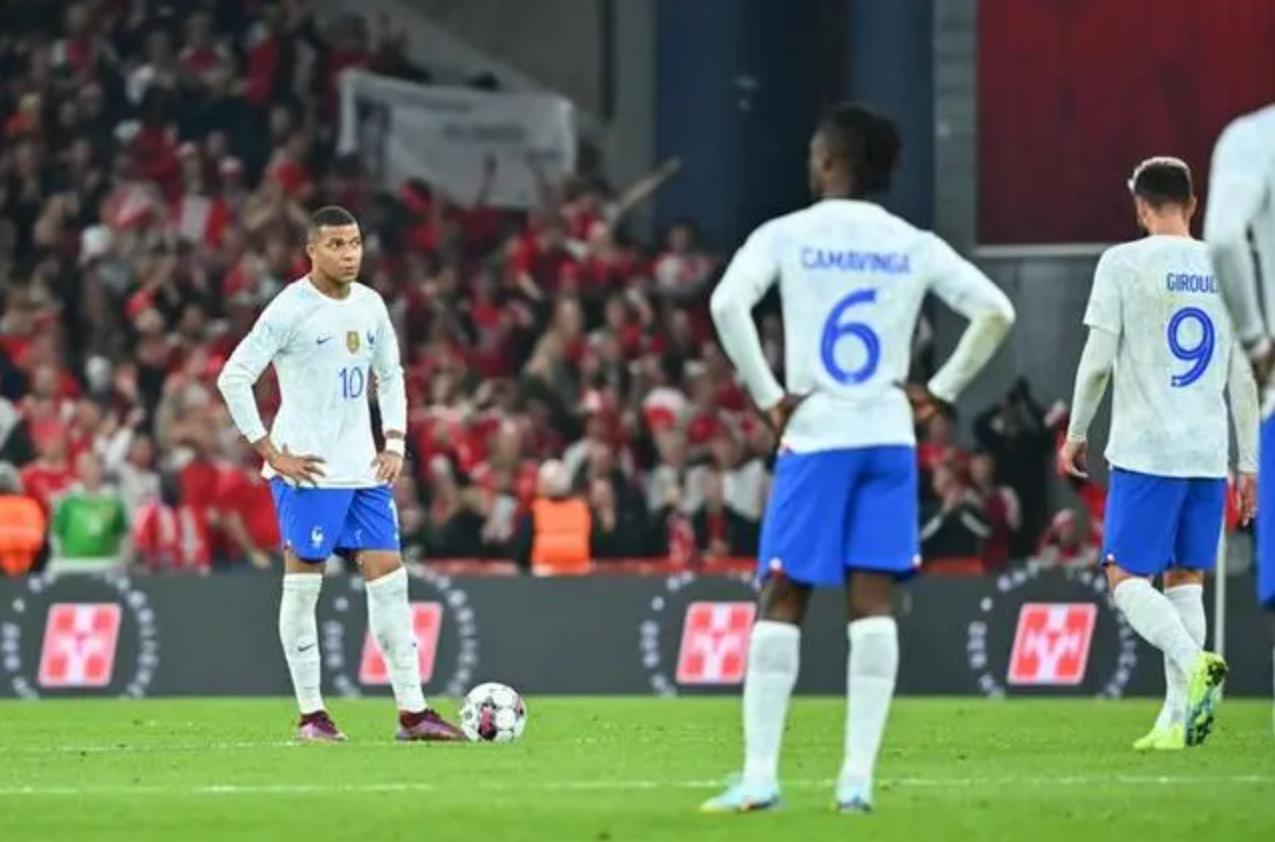 姆巴佩无奈怒吼,姆巴佩无奈表情