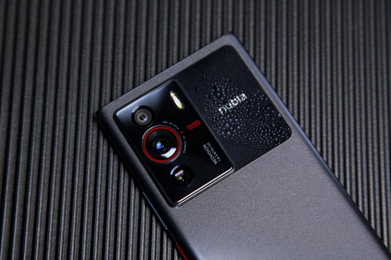 努比亚Z40Pro今日开售，中兴邀吴京代言后子品牌旗舰率先上阵