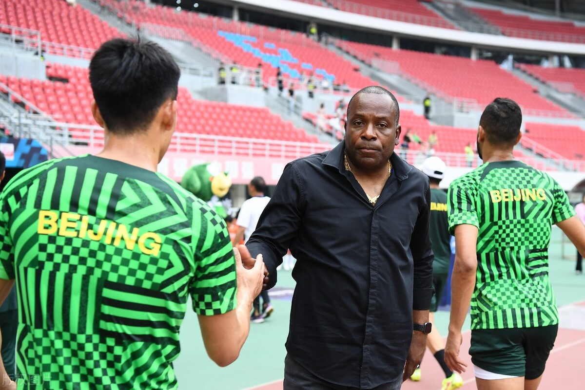 国安主教练斯坦利下课是真的吗,北京国安前主教练斯坦利