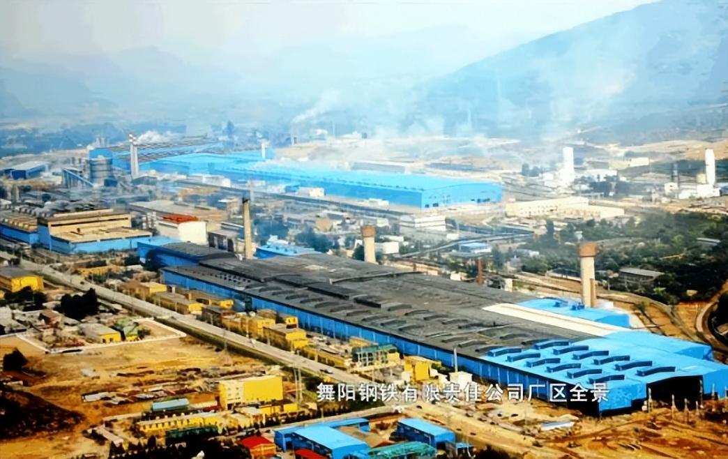 许家印之妻丁玉梅：住出租屋陪丈夫创业，恒大危机击不垮夫妻情