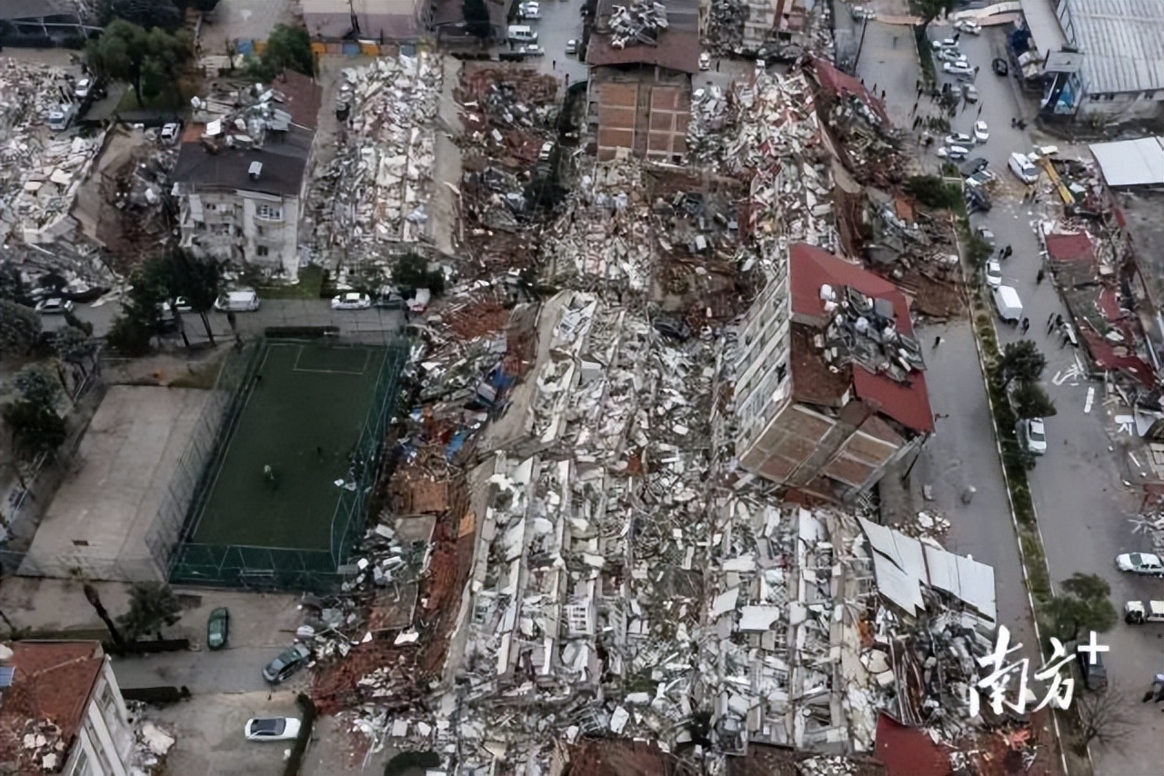 赴土耳其救援车队驰援加沙,赴土耳其救援的中国救援队