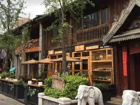 吃货们千万不要错过的昆明美食街,昆明翠湖公园附近美食街