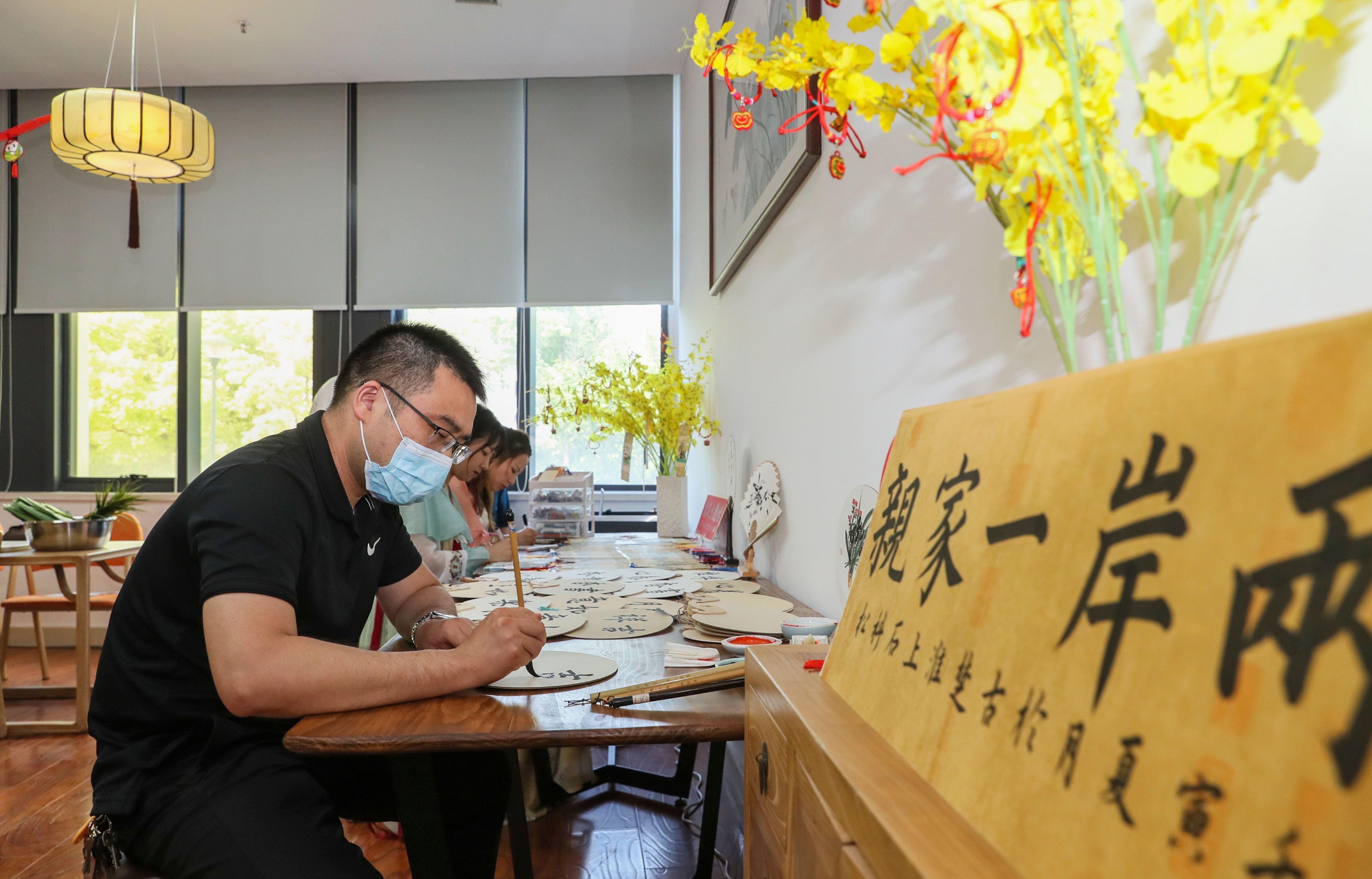 一根裹粽线系起两岸情淮台家庭端午联谊活动温情举行