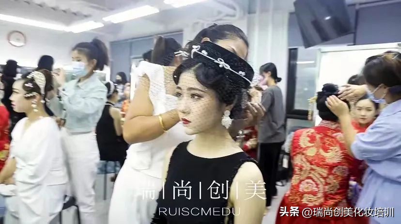 学化妆有前途嘛,学化妆能带来哪些价值