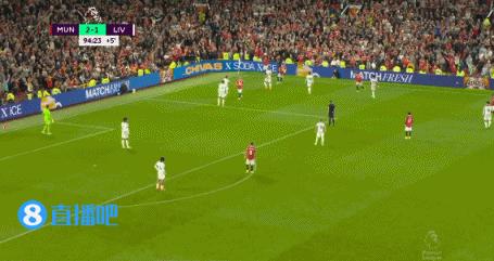 不可阻挡c罗30大献技时刻,c罗替补登场独自一人离场