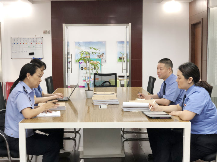 起底“爱晚系”百亿养老*局骗**