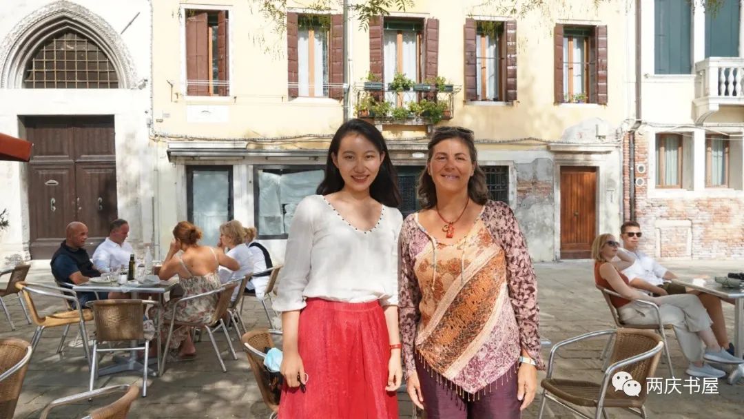 意大利藏元青花凤首梅瓶,大英博物馆元青花葡萄纹玉壶春瓶