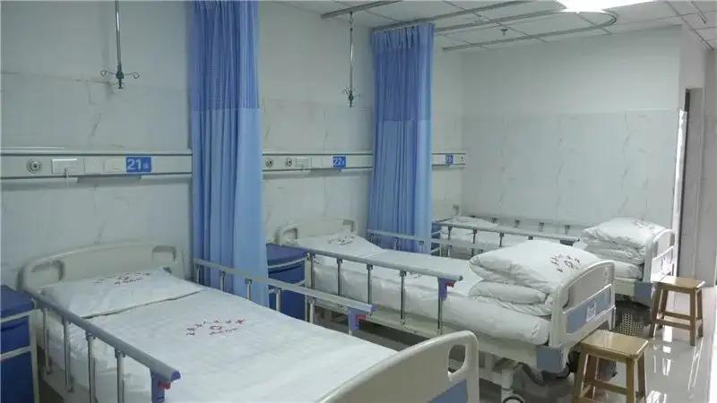 周围有人就尿不出来怎么缓解,旁边有人尿不出怎么回事