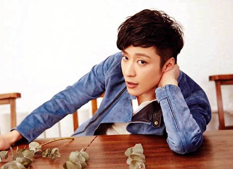 乔任梁去世明星发微博悼念,乔任梁去世哪些明星微博悼念