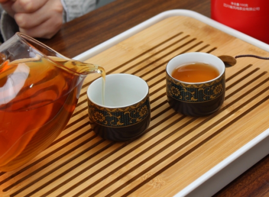 新年将至在此提醒大家,新年将至好茶好酒到位